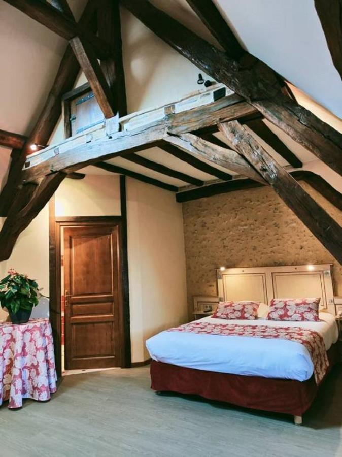 Отель La Chaumiere Обиньи-сюр-Нер Экстерьер фото